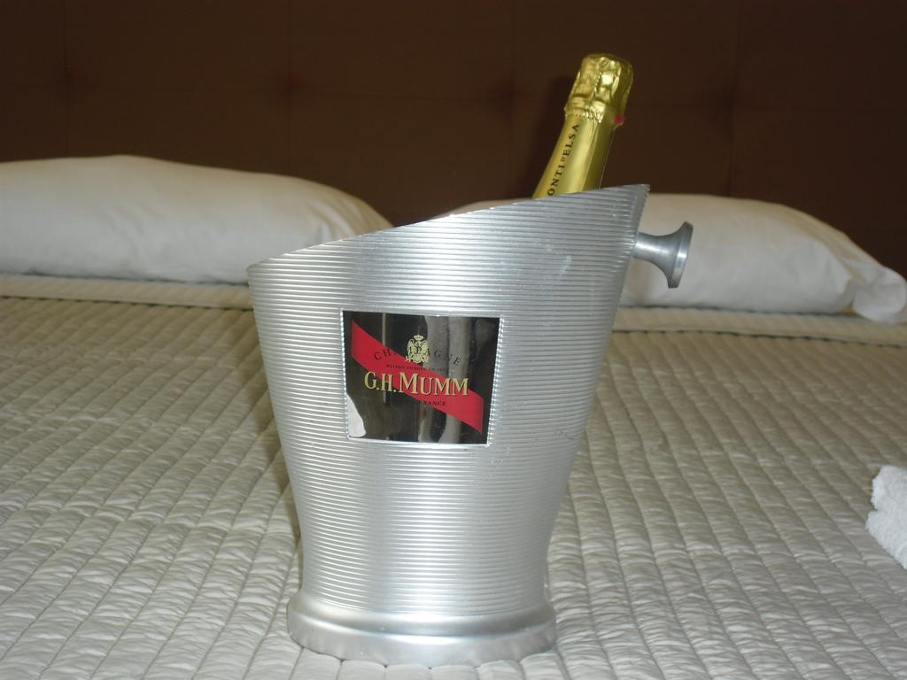 Luce Di Luna Luxury Suites Rome Exterior photo